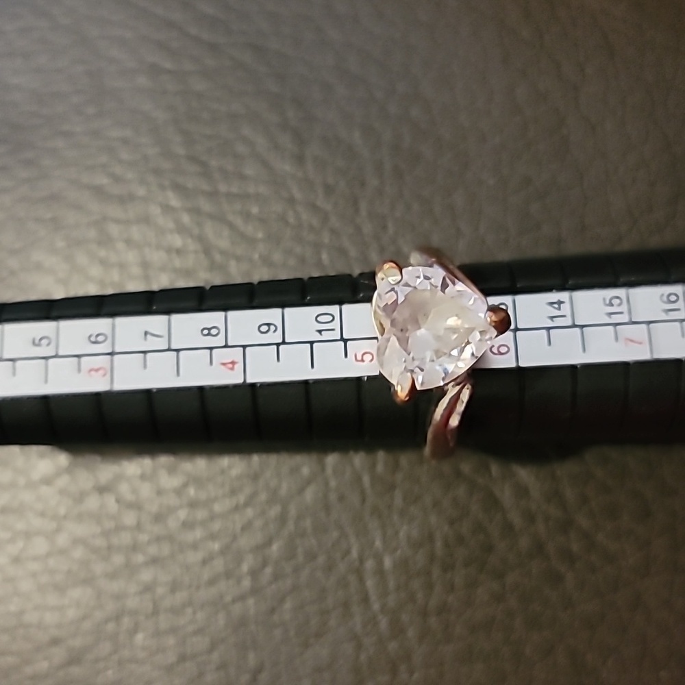 HEART RING.  Cubic zarcinia heart-shaped ring  size 5.5 beautiful shiny heart